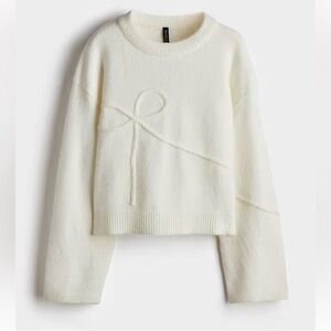 H&M Cream Crewneck Sweater with Raised Bow Detail